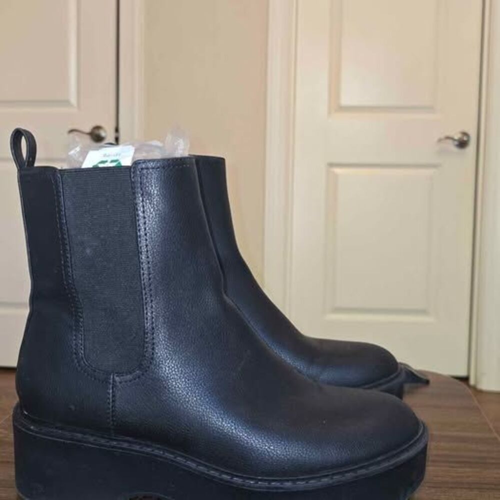 Mix No. 6 Caraline Black Chunky Platform Chelsea Boots Size 7.5